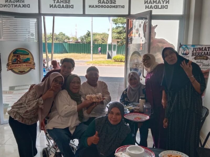 Jum’at Berkah Kelima Fadlun Izas Berkarya Hadirkan Mie Hokian dan Tausiah untuk Masyarakat